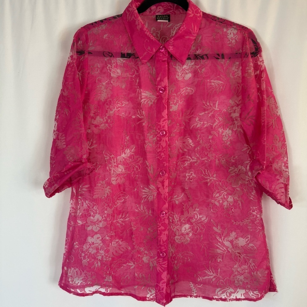 Salon Studio Pink Vintage barbie pink floral seethrough button down Size: S